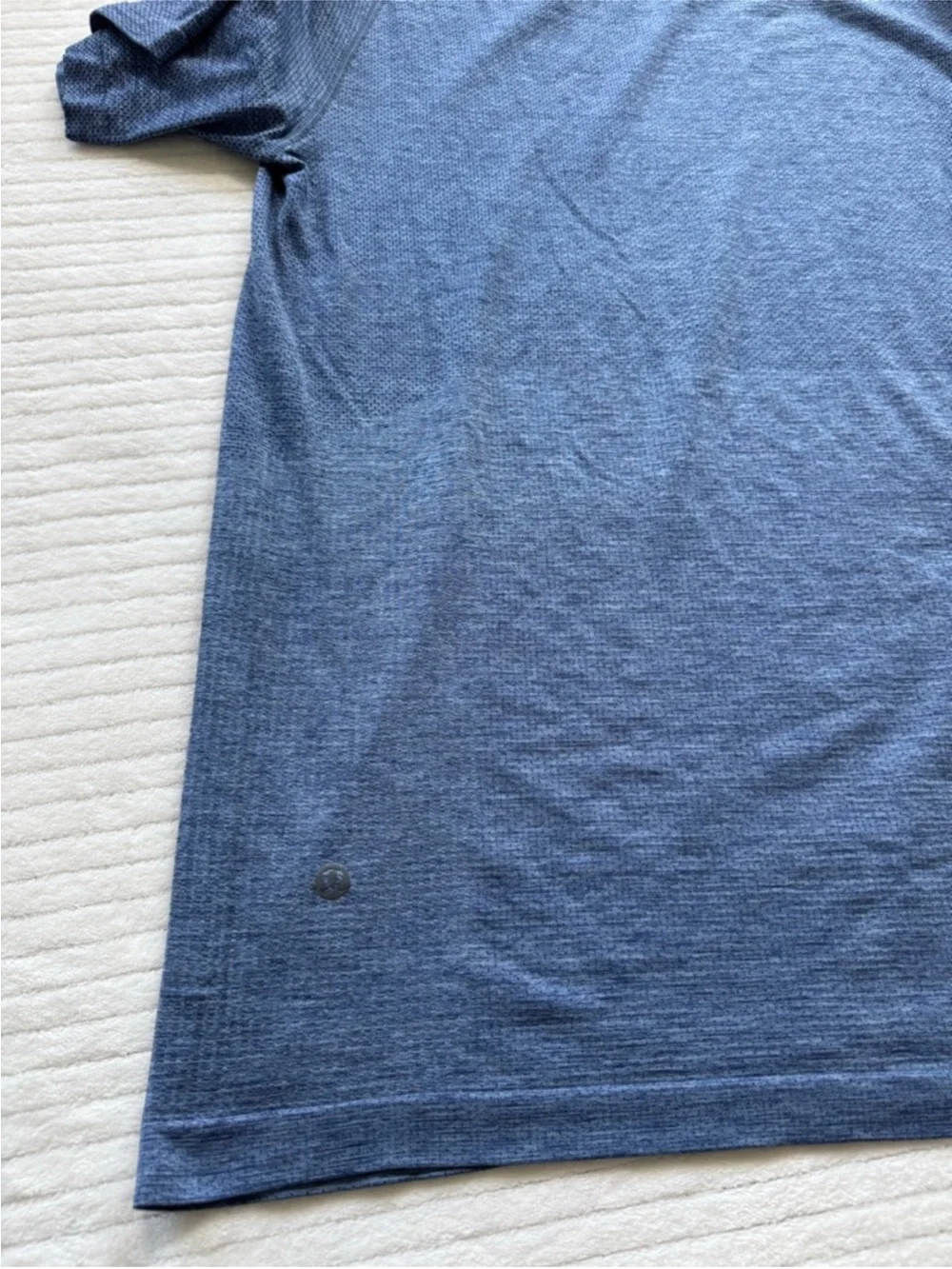 lululemon athletica Men's Heathered Slate Blue Short Sleeve Tee